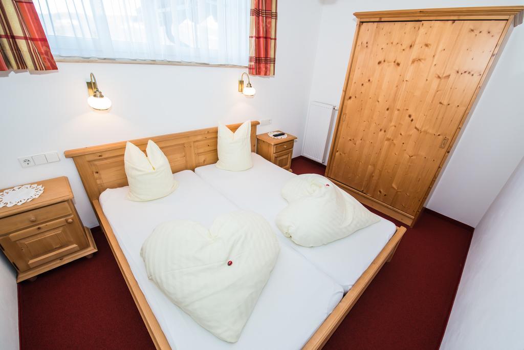 Aparthotel Ederhof Schlanitzen Room photo